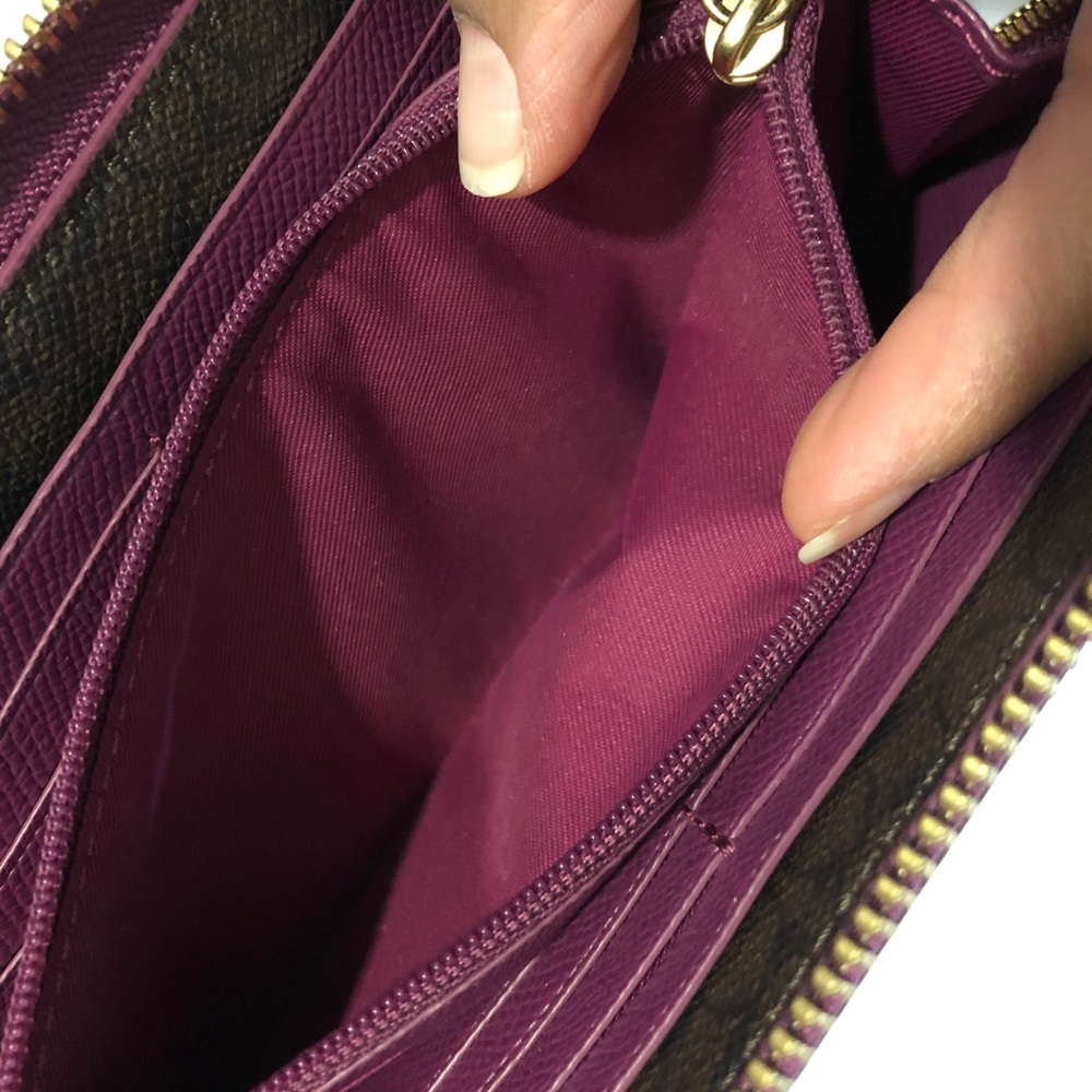 SOLD!!! COACH Pebbled Leather Wallet (Plum) - Picture 3 of 6